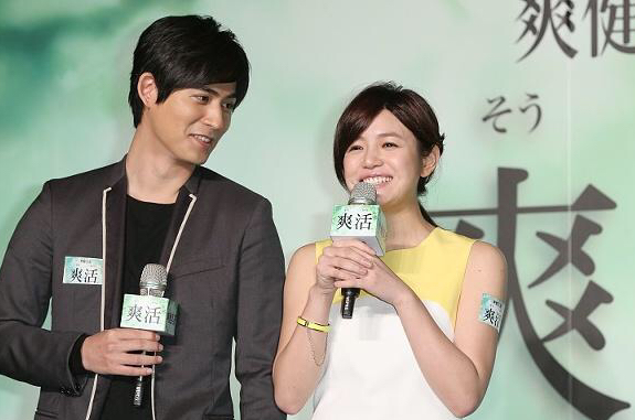 而这部由周渝民和韩国女艺人朴恩惠主演的《深情密码》,更是让周渝民