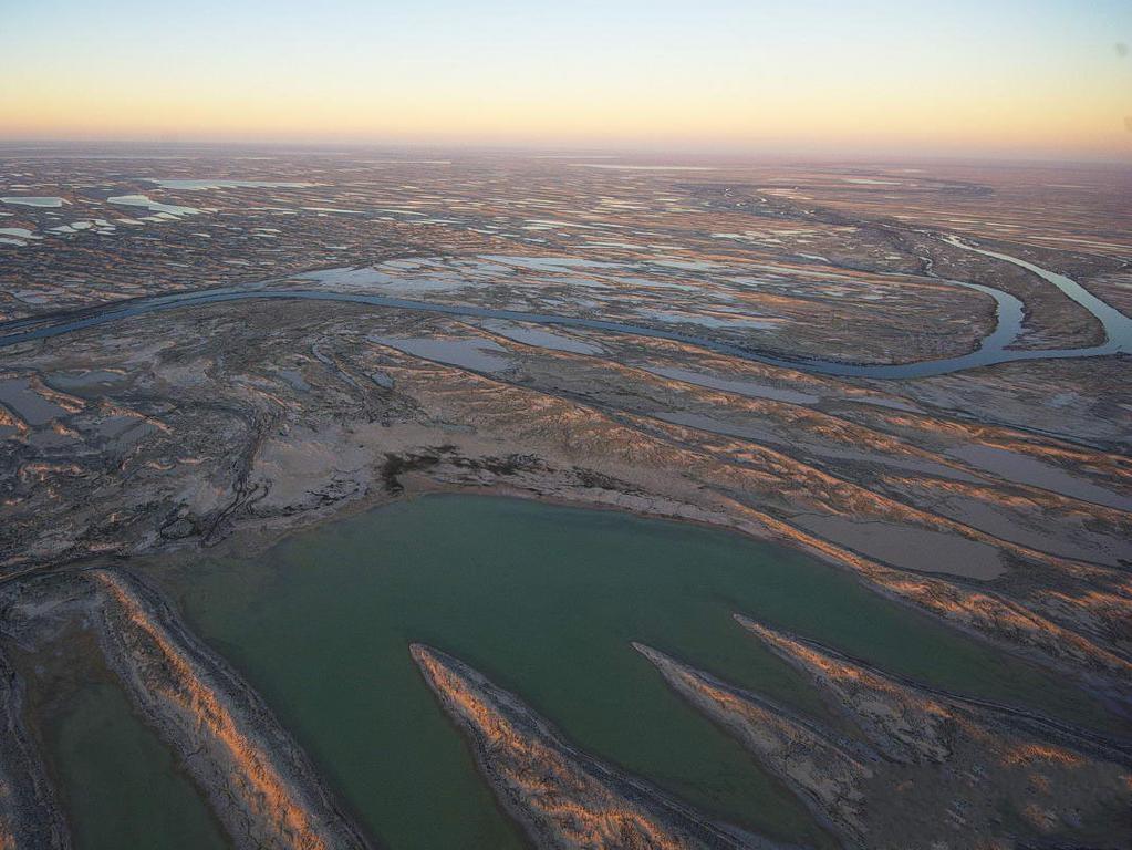 它所具有的一些实际的特点非常显著,也是世界上一个最著名的时令湖,也