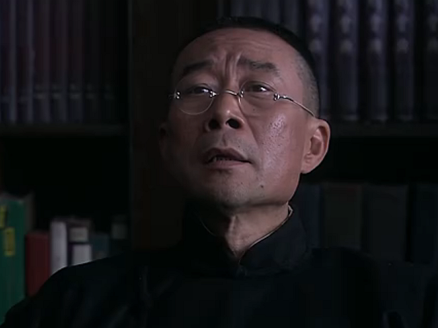 上海滩中,许文强的智商最接近冯敬尧,为何最后两人会闹翻?