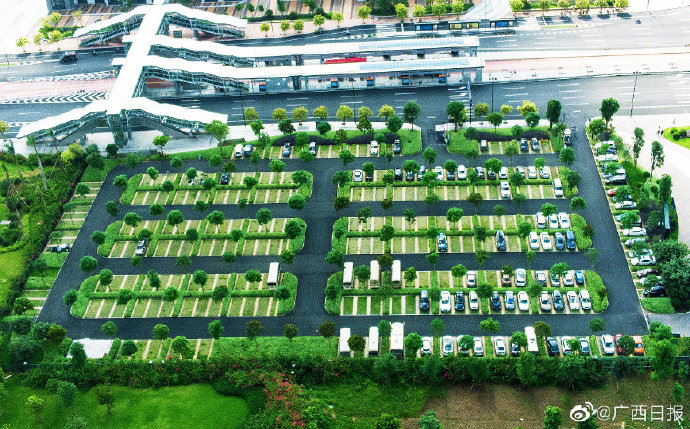 南宁兴建一批新的生态停车场 平时是绿地 用时是车场