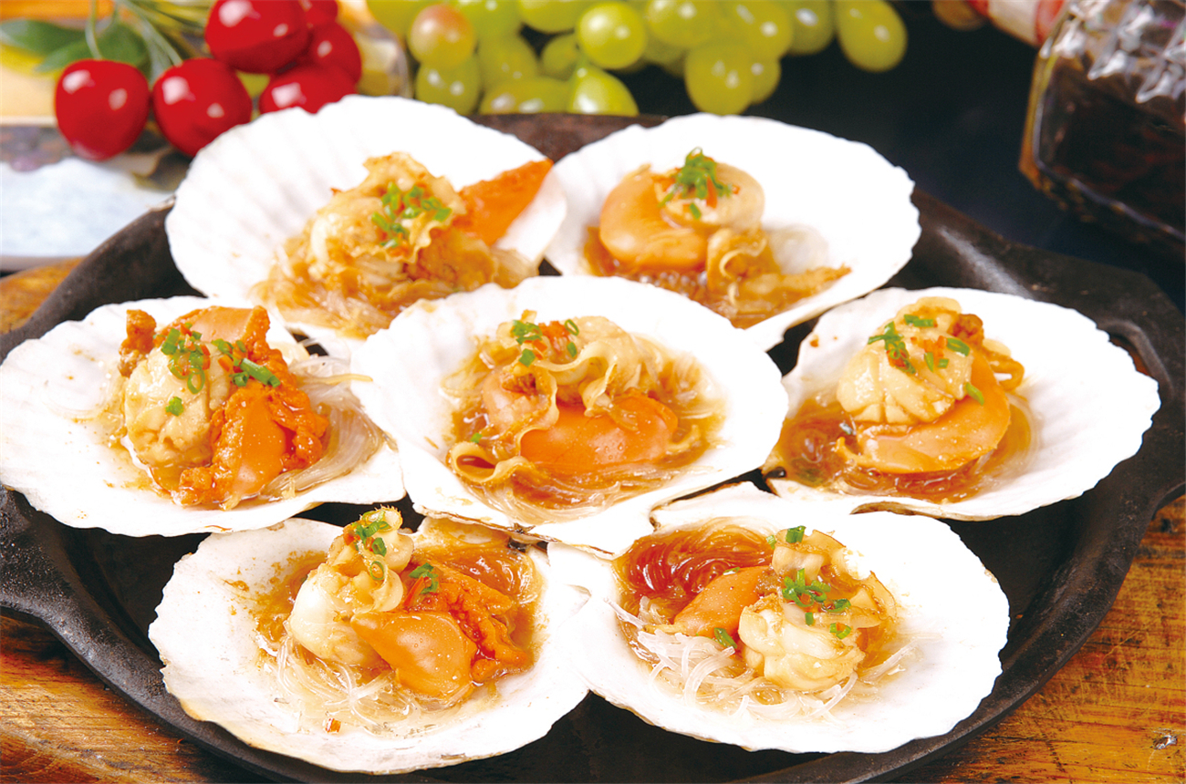 喜欢吃铁板菜的看过来,好吃不腻,让人食欲大开 铁板烤扇贝