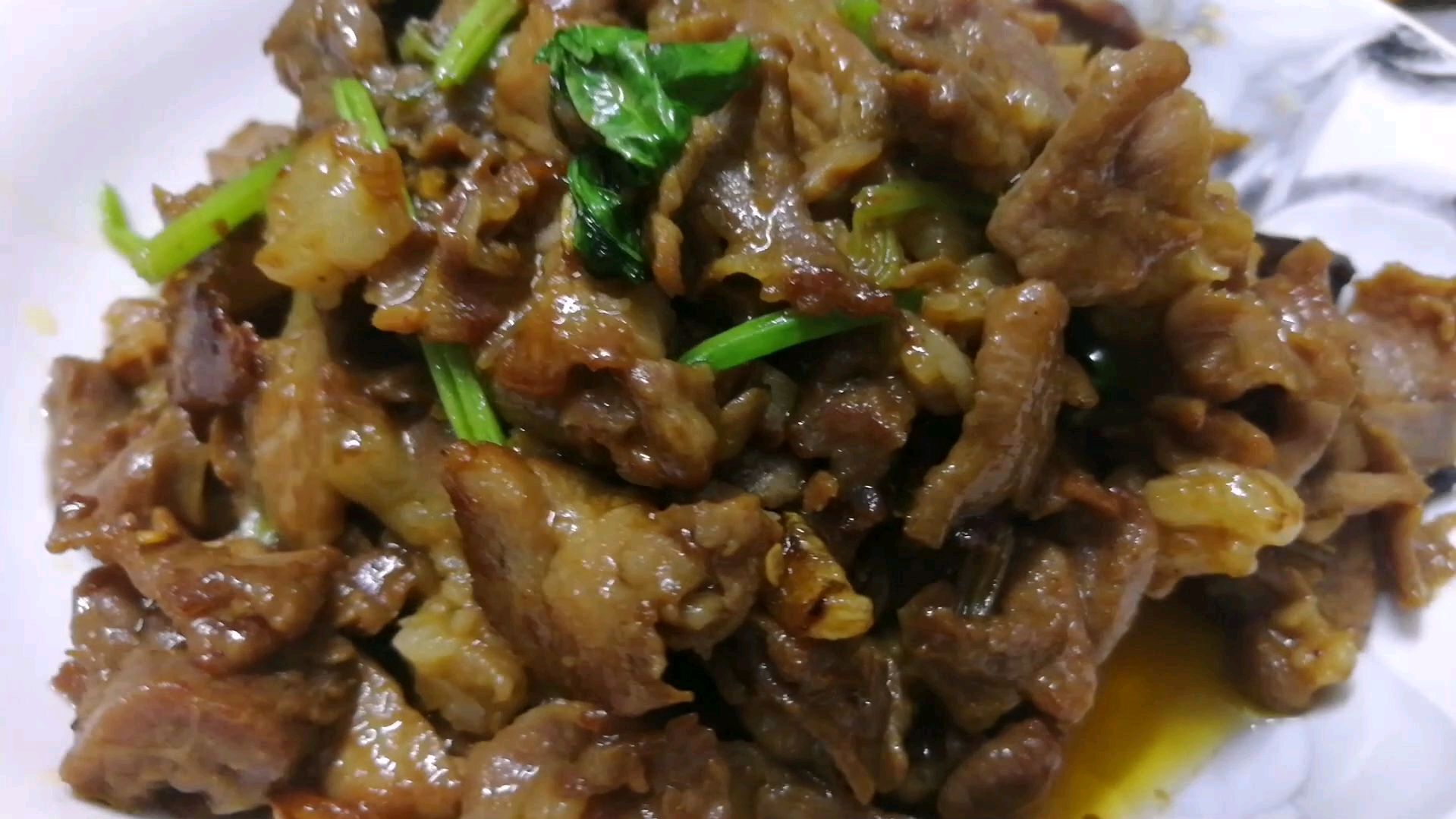 瘦肉这样炒好吃又下饭,潮汕家常菜沙茶猪肉