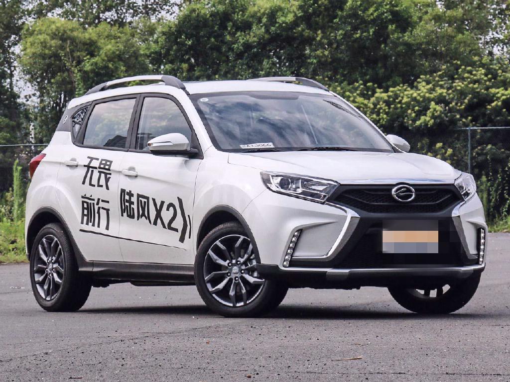 陆风x2,增加全新的设计理念,有豪华的感觉,恭敬有加!