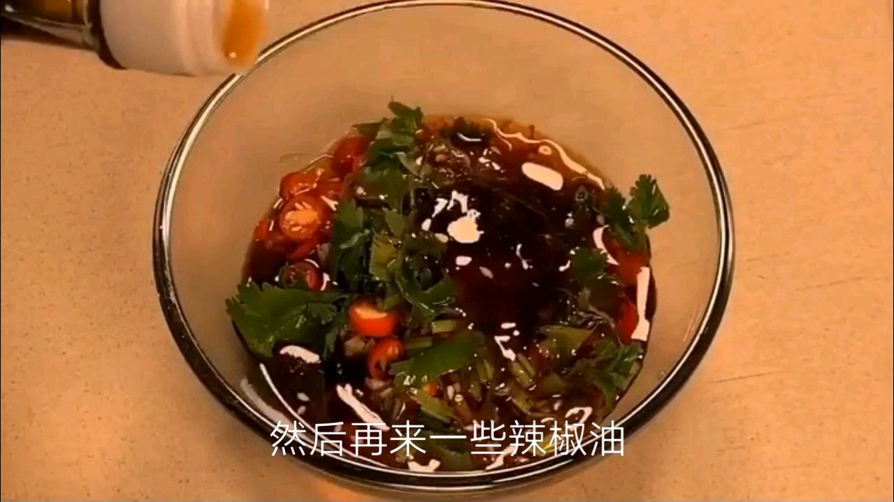 皮蛋豆腐:怎么做才更有食欲感呢?大厨教你步骤,摆盘很重要