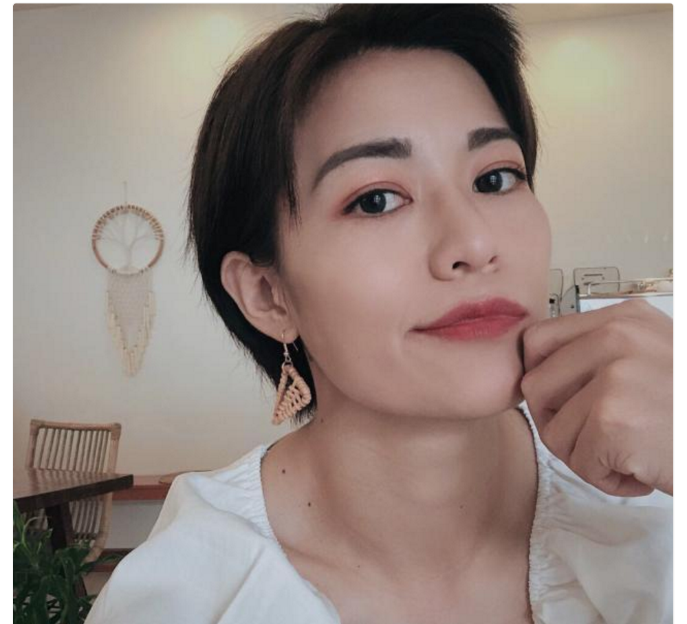 漂亮!女足女神李佳悦分享旅游美照,身上纹身却引发热议