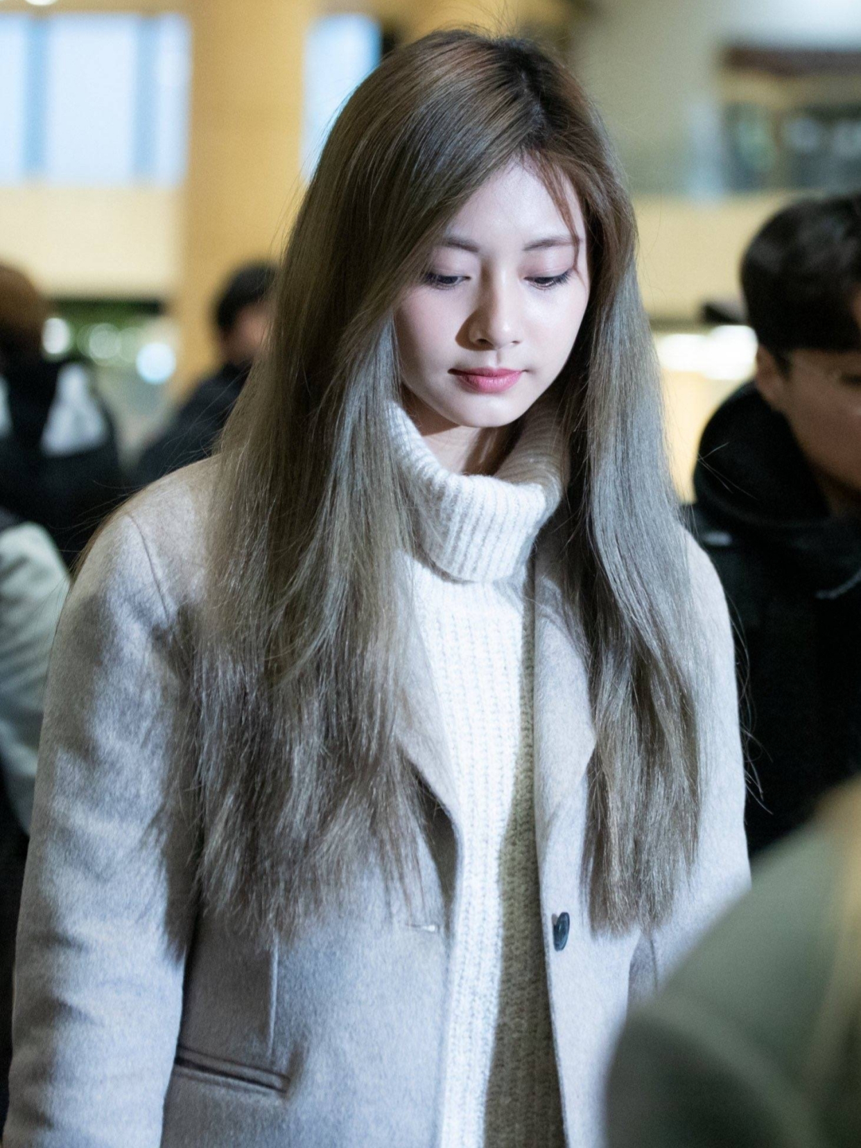 美女周子瑜虽美到第一,但穿着比较素雅,你还喜欢吗