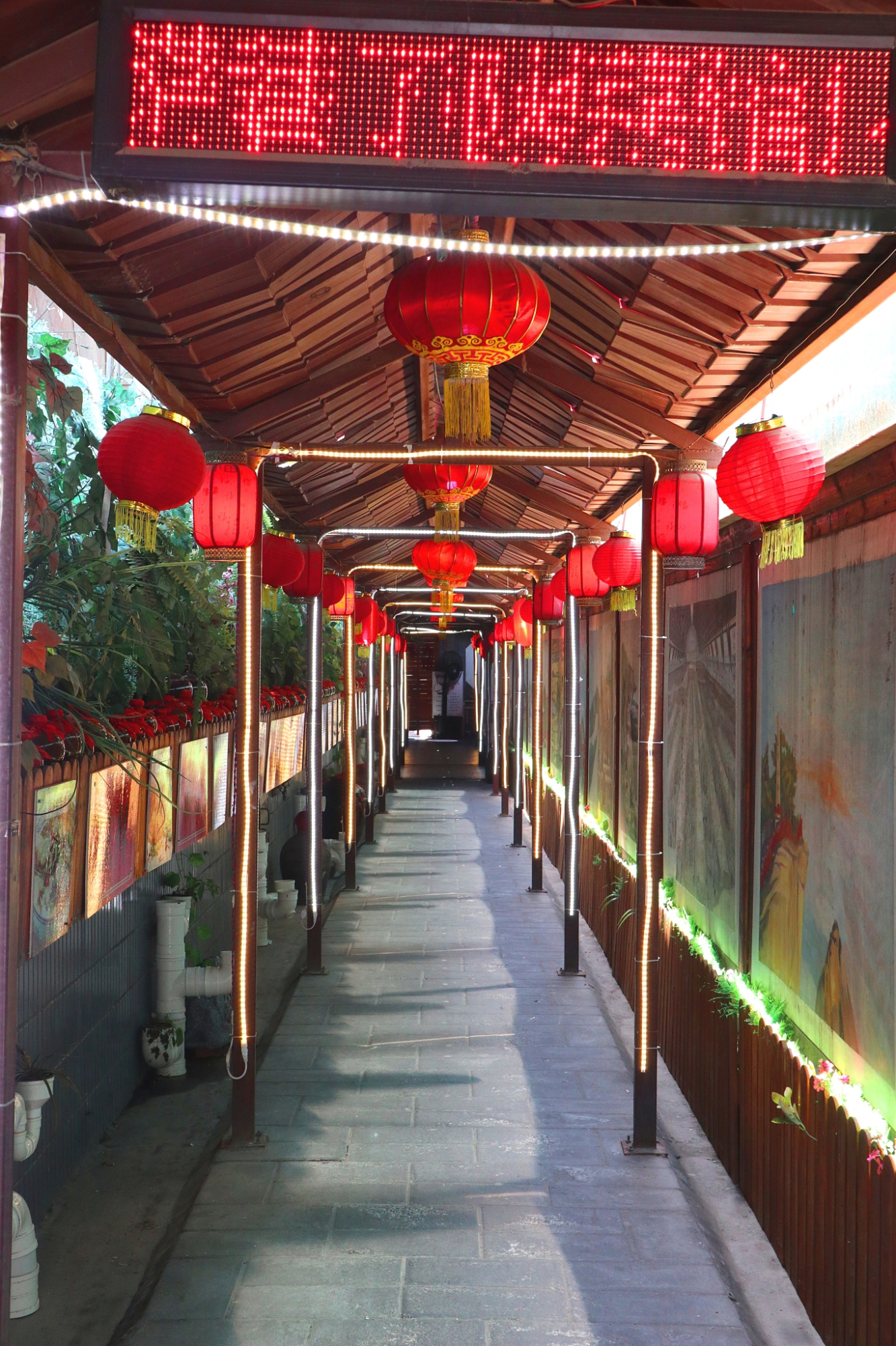 西安粉巷里藏着的馆子,老陕最民间的味道,叫窄巷子