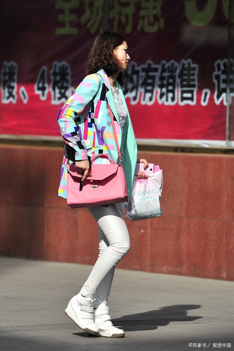 刚刚看到一位网友说她家的床单和被套是每三天洗一