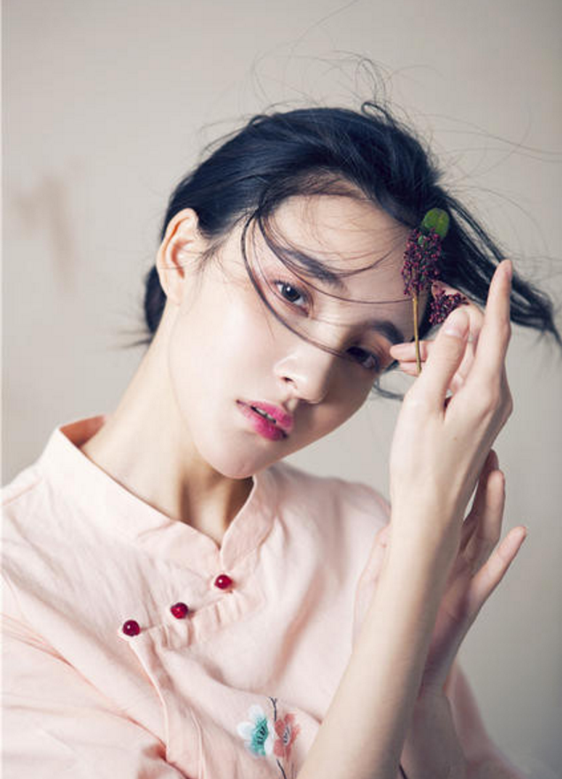 刘雨欣:玉洁冰清,亭亭玉立的大姐姐!