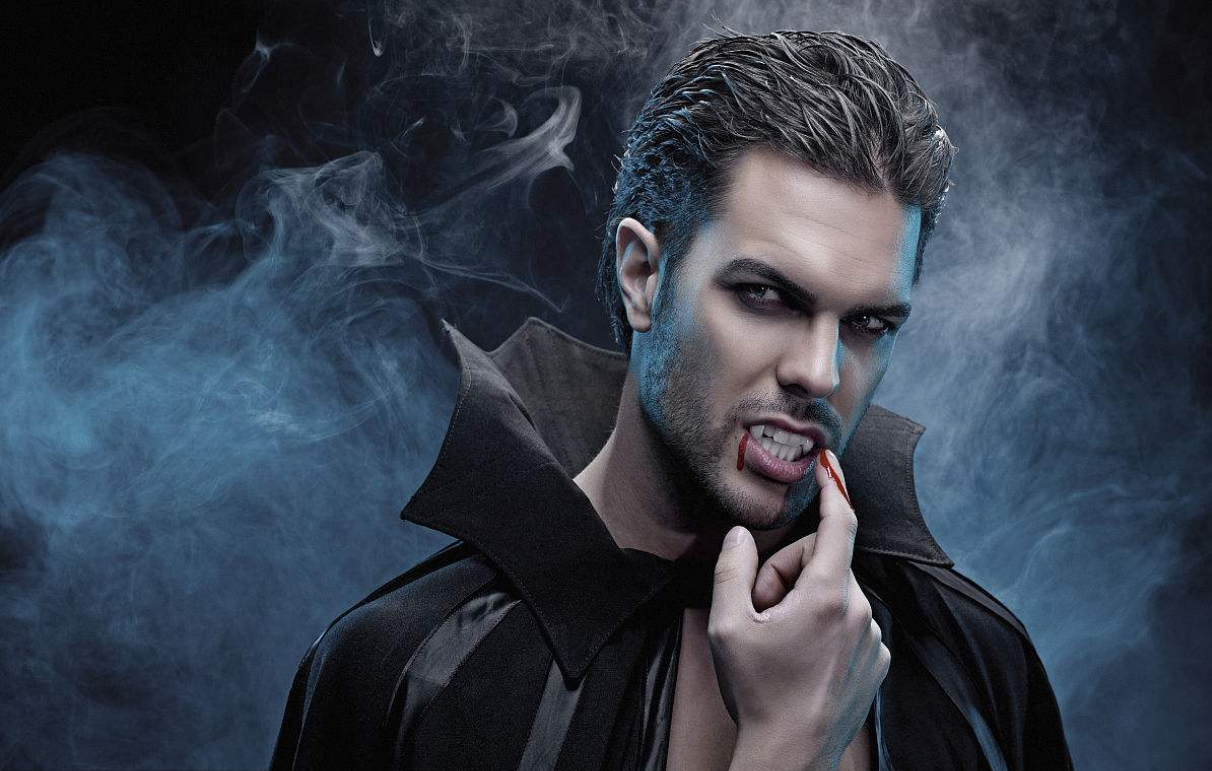 梅拉·努米扮演的吸血鬼是当地的德古拉