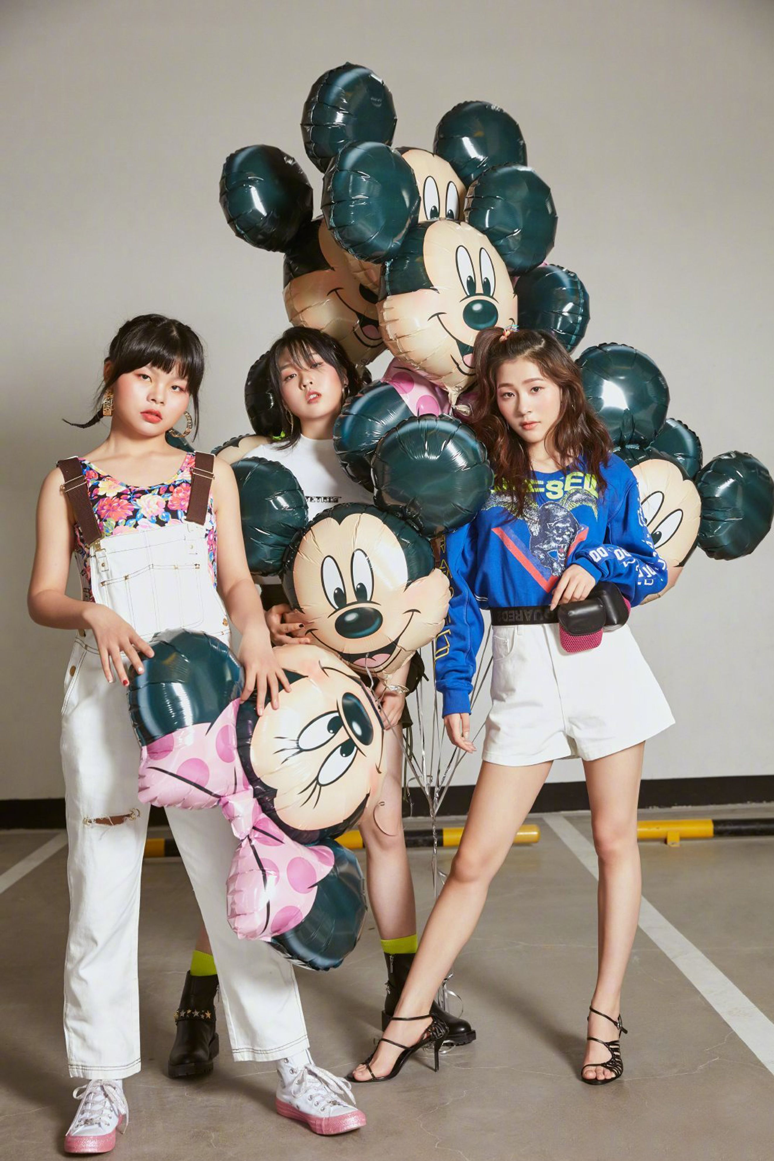 "最丑女团"3unshine终于逆袭,硬照穿搭走青春少女风,顺眼多了