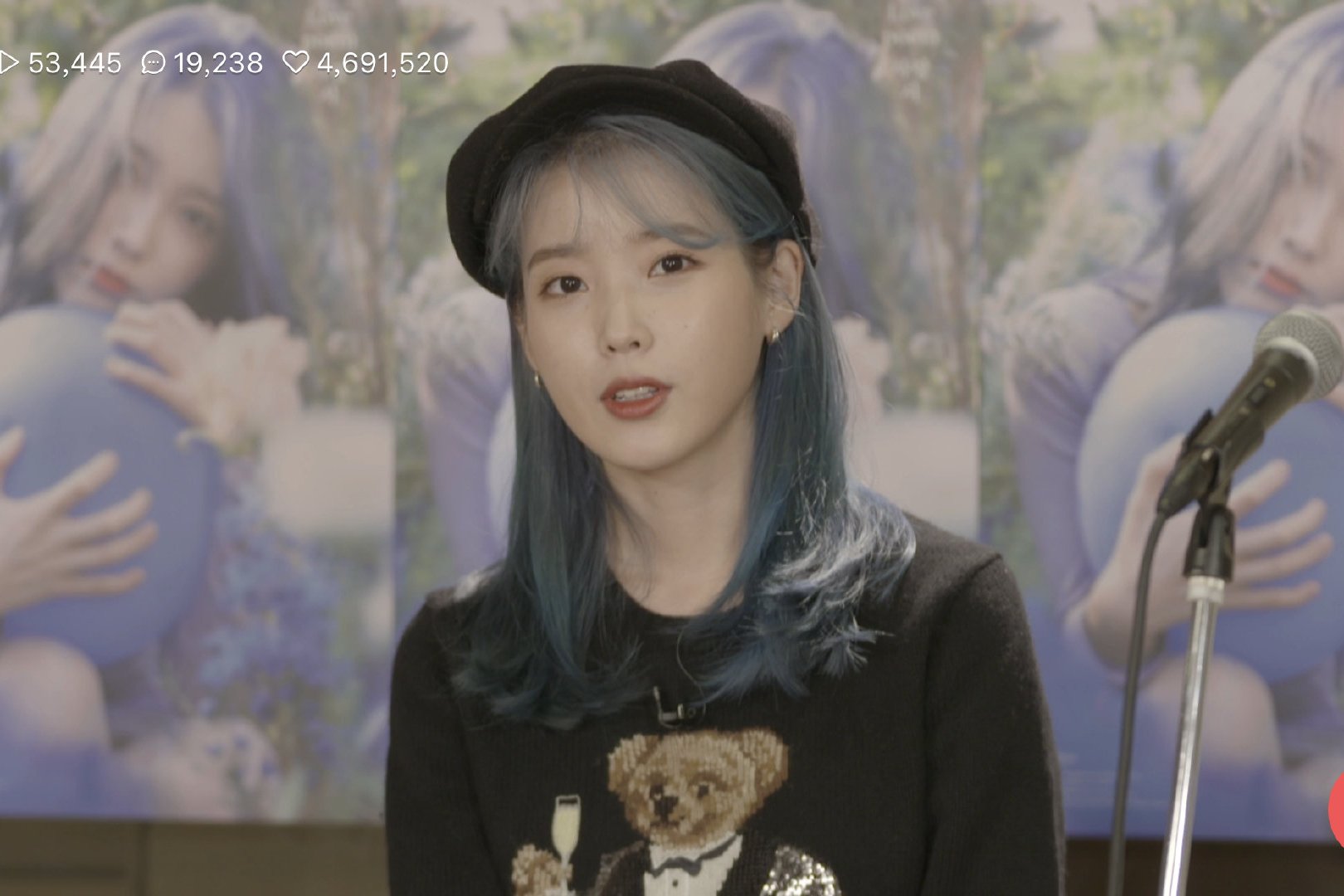 iu时隔一年的新专辑《love poem》