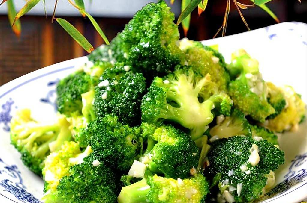 清炒西兰花(清炒西兰花的最佳方法)