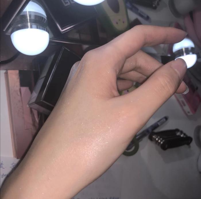 hpf身体乳高光的简单介绍 hpf身体乳高光的简单介绍