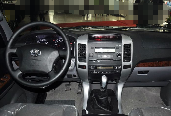 对北京牌陆霸2.4l四驱型的领略与观赏,好看霸气,近距离了解!