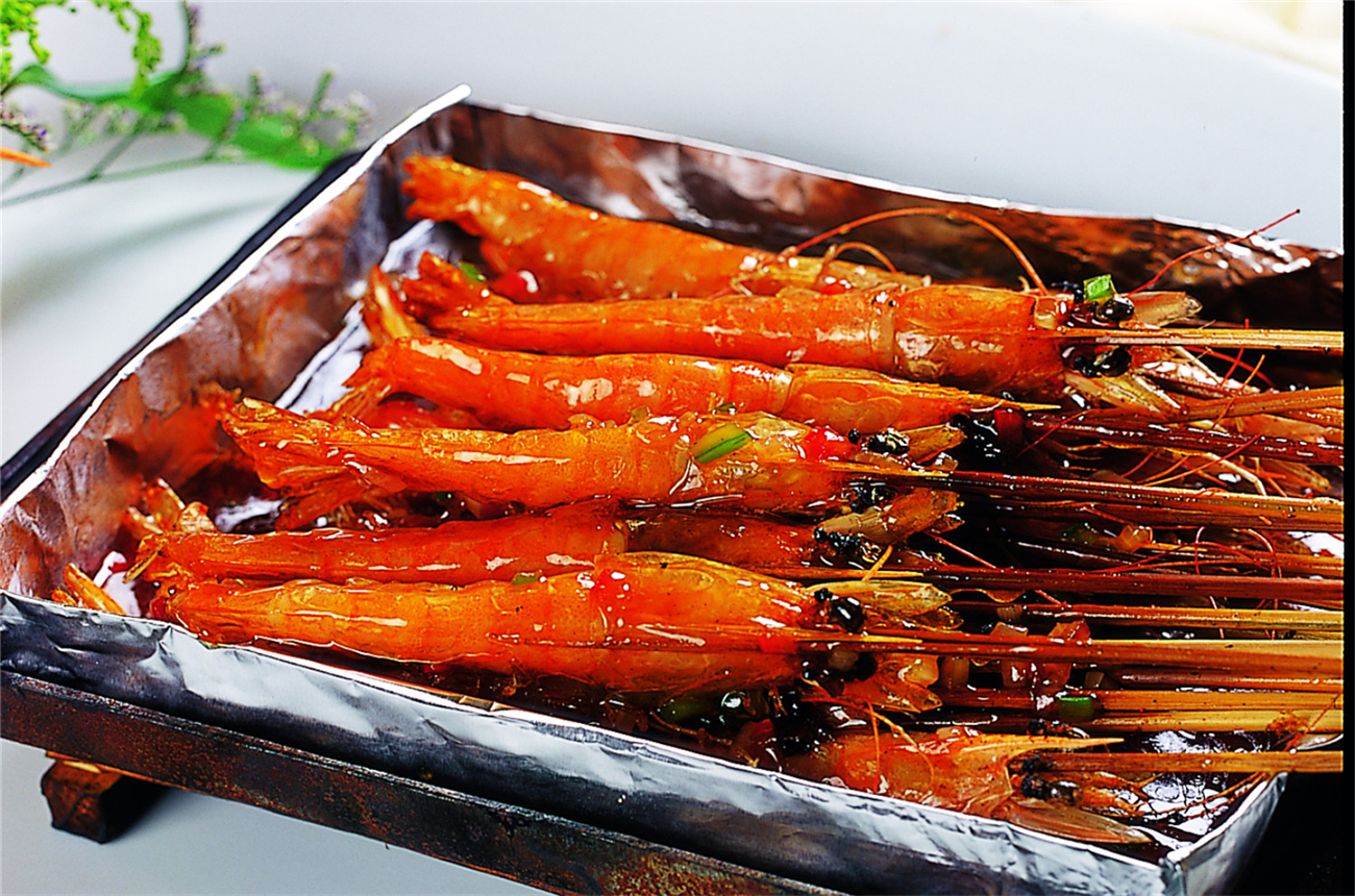 润滑可口的几道美食,好吃不腻,让人欲罢不能 铁板串烧虾