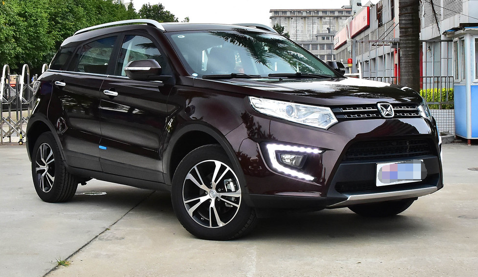 赏析江铃驭胜s330,造型时尚,符合年轻人审美,让人眼前一亮!