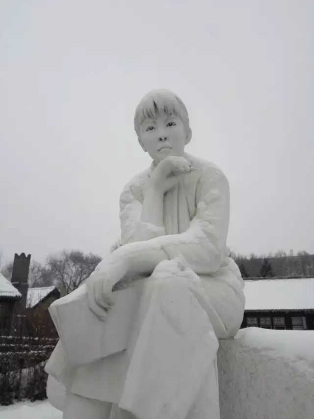 在呼兰,参观雪中的萧红故居