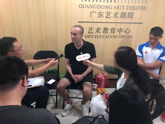 应虎牙文化邀请,三指励志主播拉风龙参加助残活动,正能量满满!