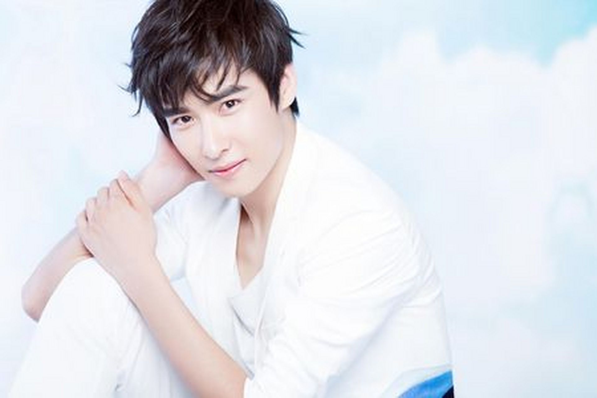 【吴昊泽】:演员;  身高:181cm; 出生日期:1987,白羊座;  毕业院校