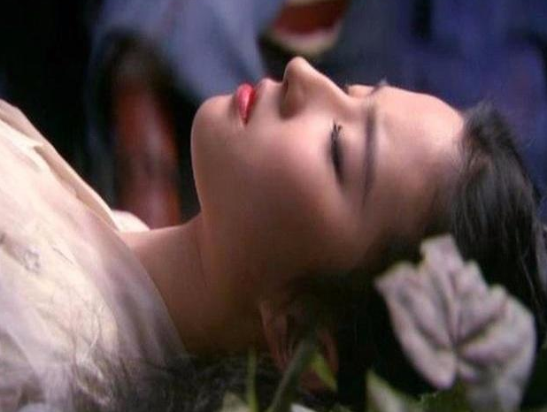 古装剧中的"睡美人"刘亦菲犹如"仙女下凡"赵丽颖满心的心疼