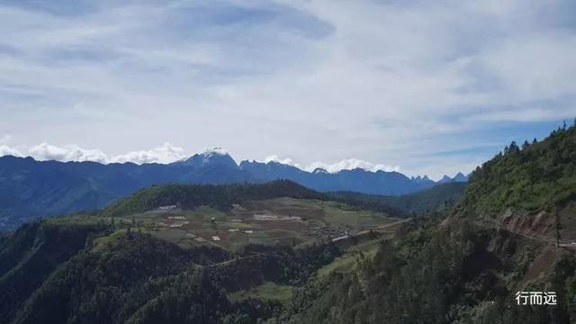 骑行滇藏线第4天,宝山-香格里拉,哈巴雪山宛若云阶秘境,太美了 骑行滇藏线第4天,宝山-香格里拉,哈巴雪山宛若云阶秘境,太美了