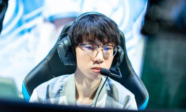 宝蓝有望加盟lgd,国豪或因队内不合选择离队!