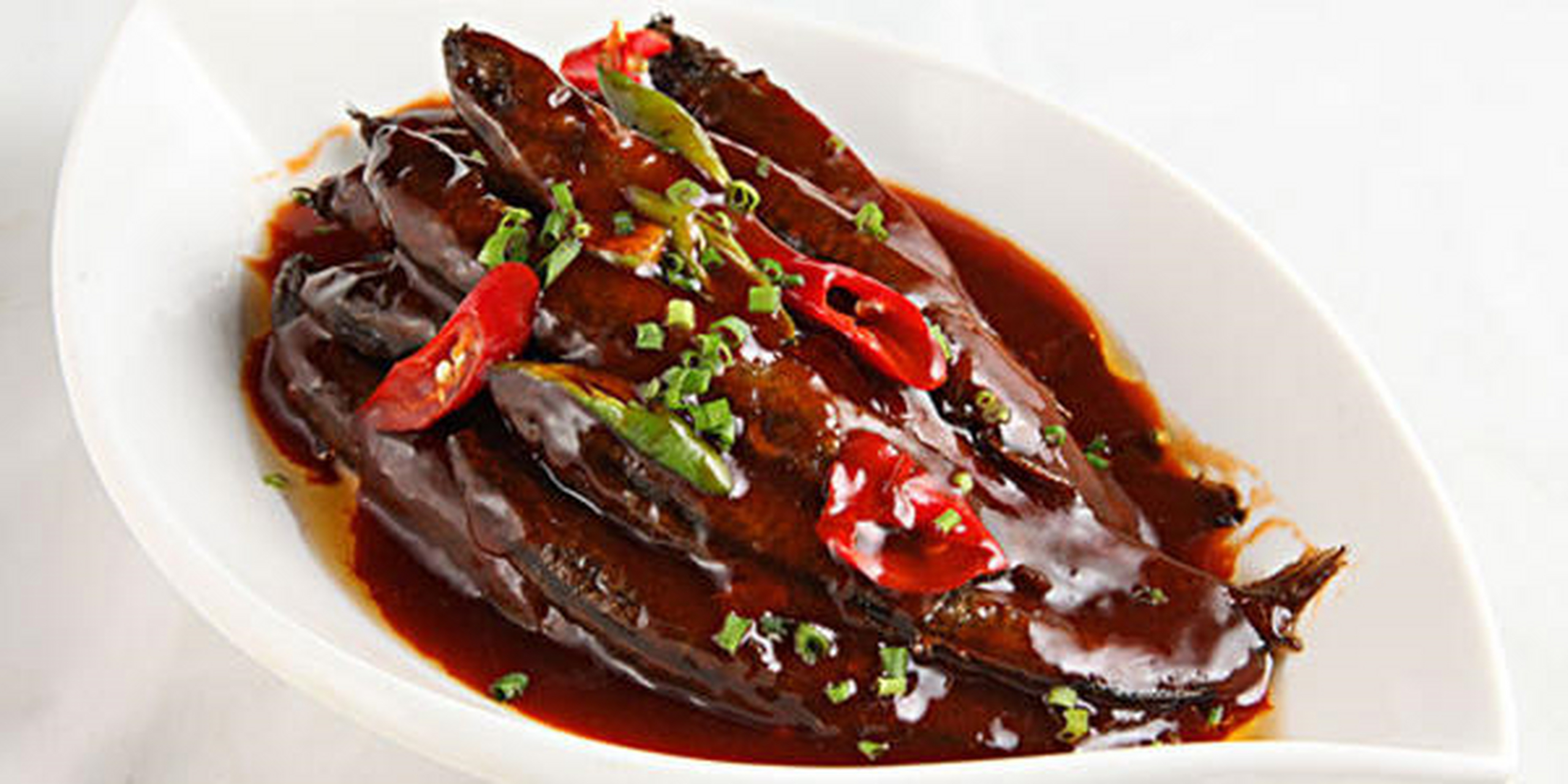 立冬创意美食#酱焖泥鳅鱼,是一道营养丰富的黑龙江菜,民间有"天上