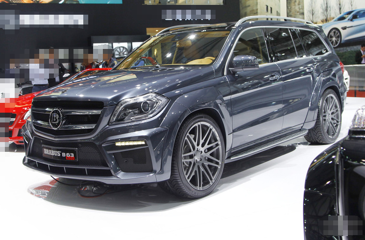 brabus巴博斯gl的颜值不错,相当帅气的这辆车,线条比较饱满给人的感觉