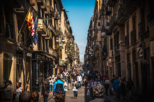 走进这些特色街区,转角遇到不同的巴塞罗那
