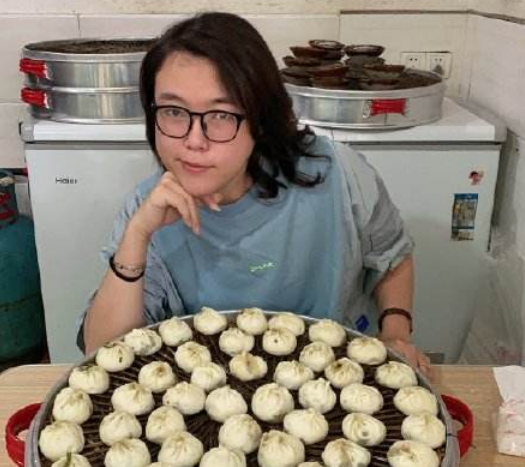 浪胃仙自称当年是校草,大家以为是开玩笑,看到旧照被惊艳到了