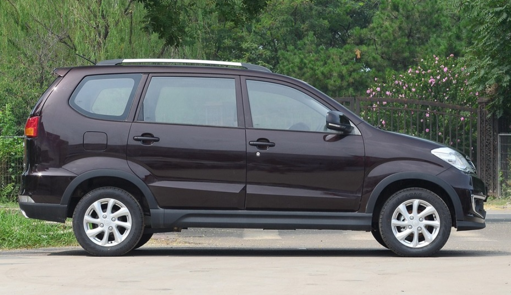 外观漂亮的森雅s80,将时尚感表现到了极致,让你一见钟情,远远的一眼