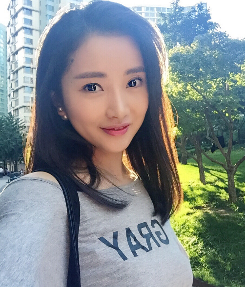 郭萱,中国内地女演员,主要代表作有:《情定三生》《新红楼梦》《大清