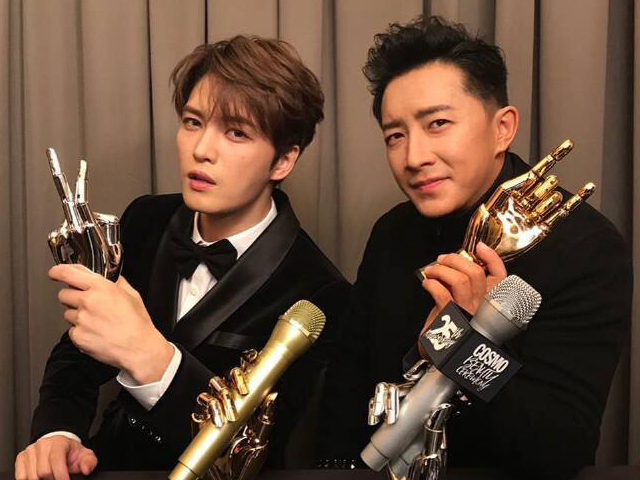 韩庚金在中又合体,粉丝等了15年再度同台,庚花再聚吃火锅