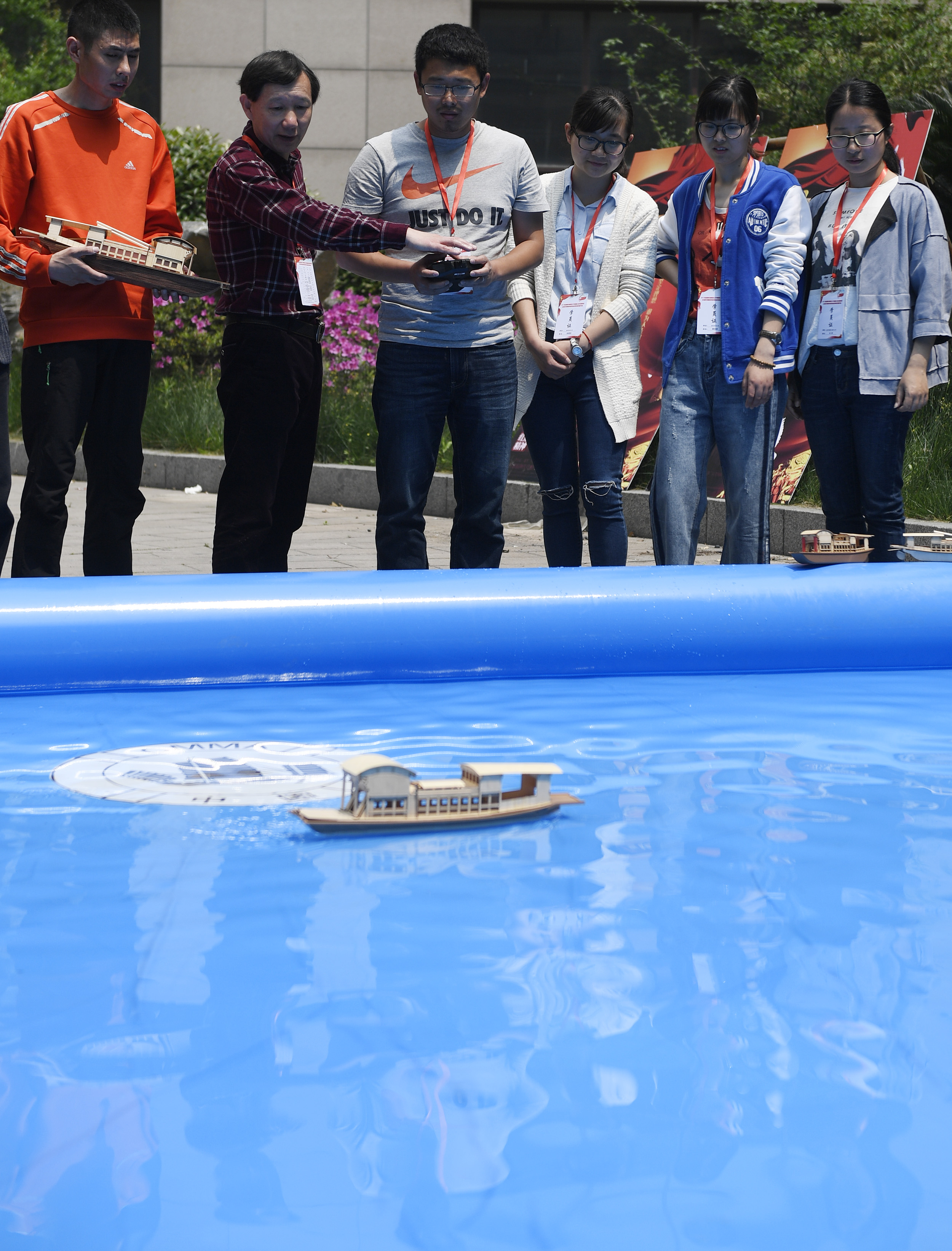 航模——浙江嘉兴举办全国航海模型公开赛集训(1)