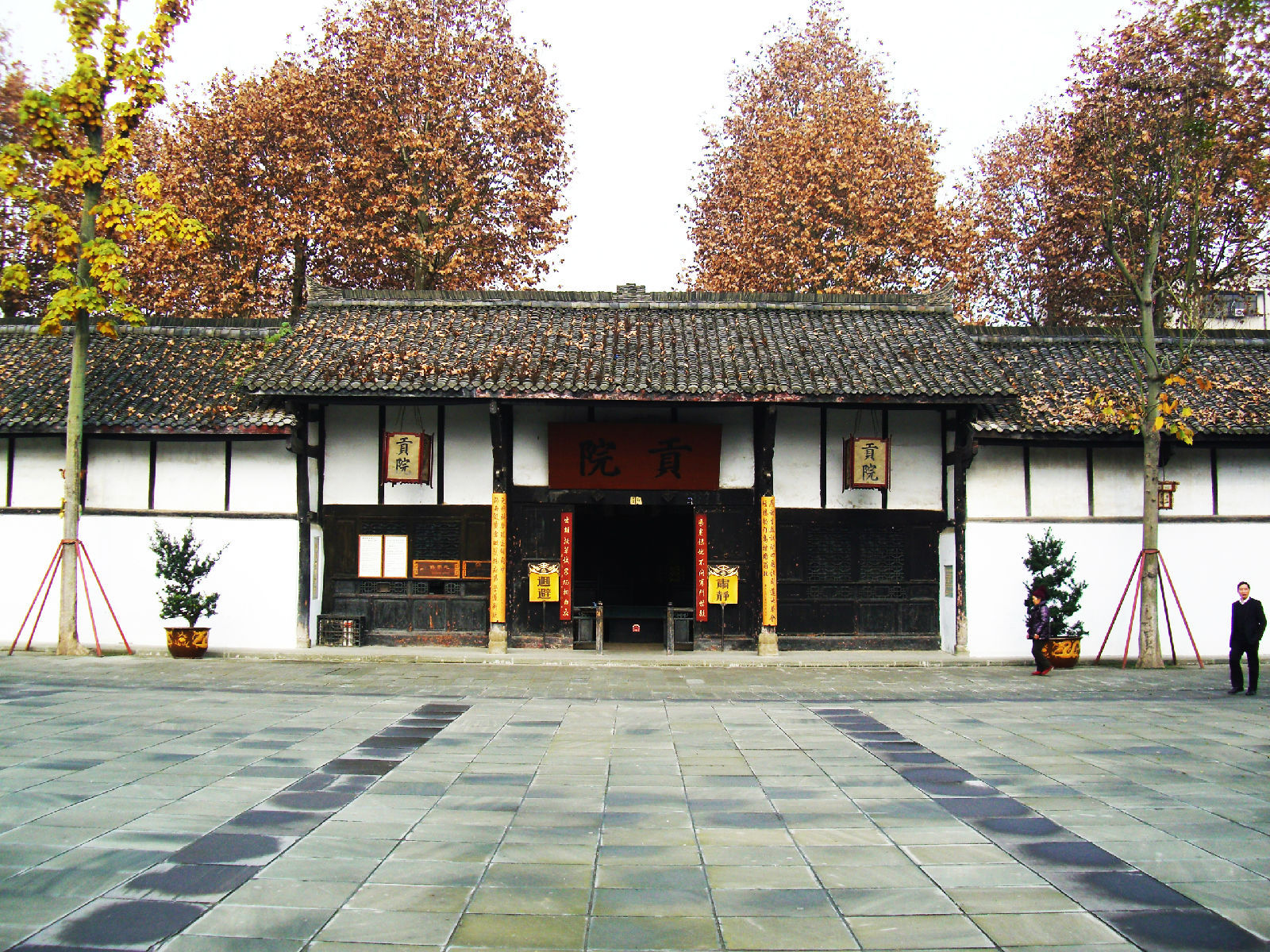 盘点街道整洁的旅游休闲场所,你去过南充阆中,上海市外滩万国建筑博览