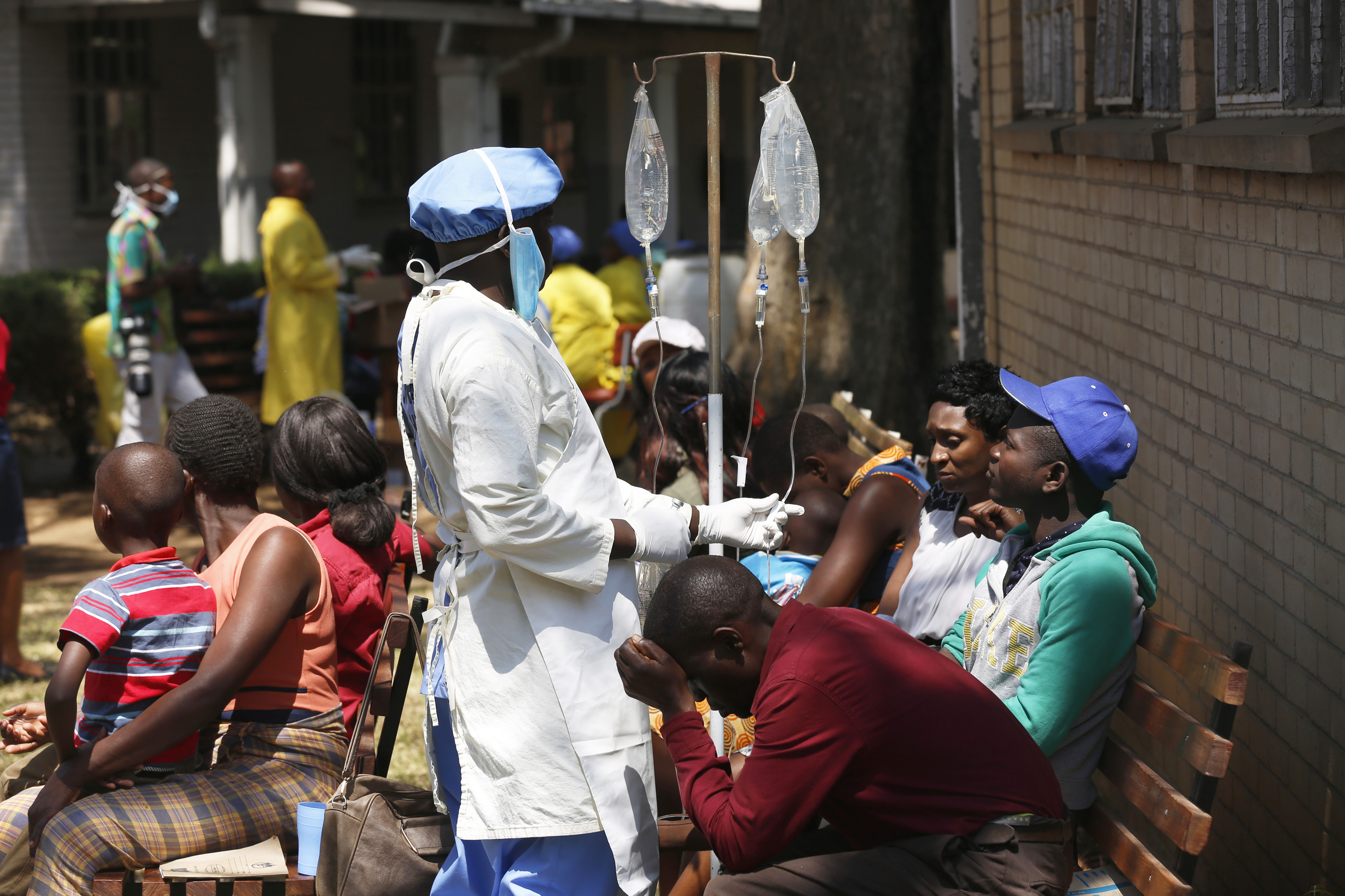 津巴布韦首都霍乱疫情致21人死亡(4)