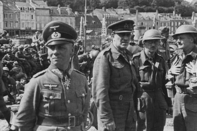 误入苏军步兵群的古德里安,仅凭一辆坦克全身而退,极具传奇色彩