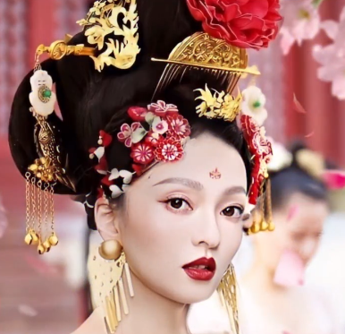 张韶涵女王范儿有多飒?看到她的古装造型,粉丝:可以考虑拍戏了