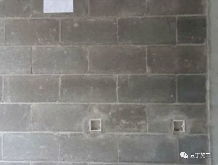 采用这种新型施工技术,水,电施工不用再在砌体上开槽了!