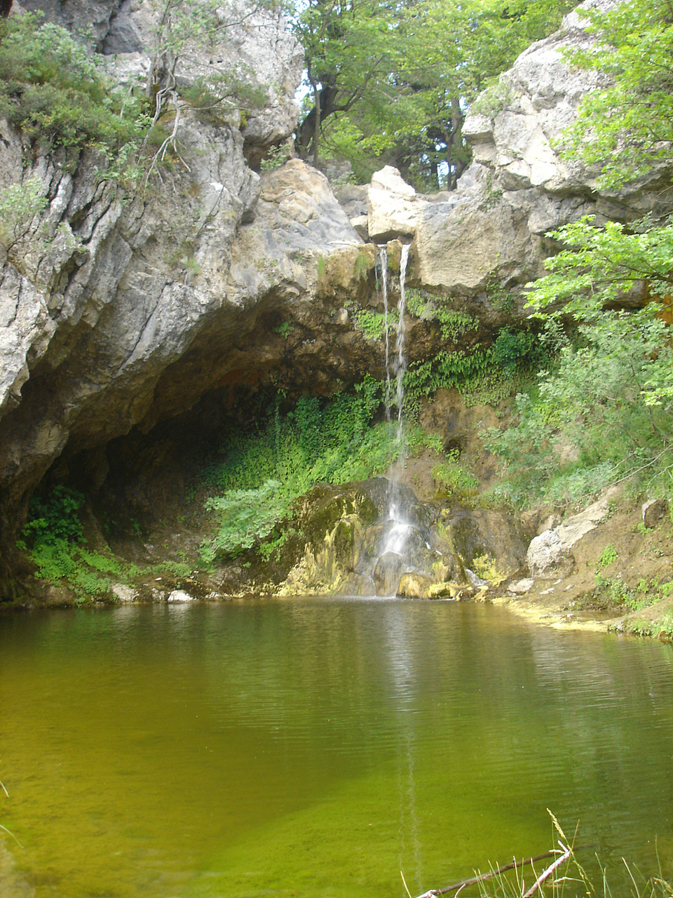 连珠潭风景区在哪图片