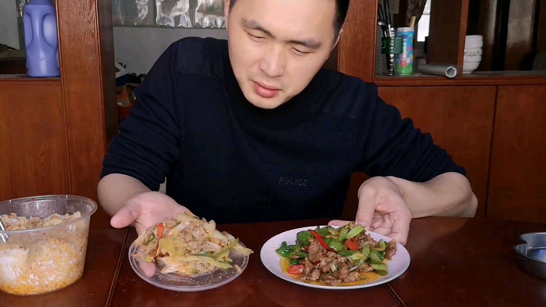 家里12元炒葱爆牛肉对比兰州拉面馆葱爆牛肉,以后不想在外面吃了