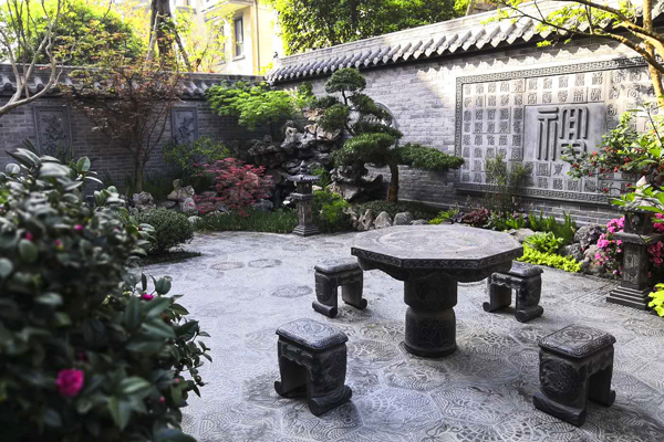 这些明星人人一套四合院,价值动不动过亿,唯独杨幂比较低调