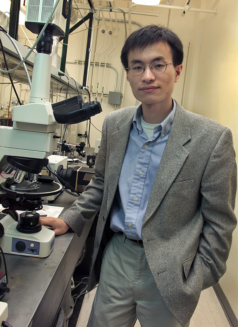 "苏州院士"杨培东:当选美国双院士,中国人的后代要会说中国话