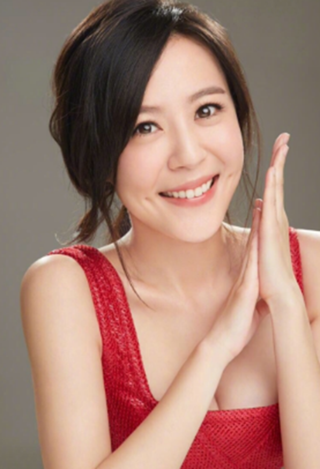 李金铭,1985年11月21日出生于山东省济南市章丘区,中国女演员,主持人