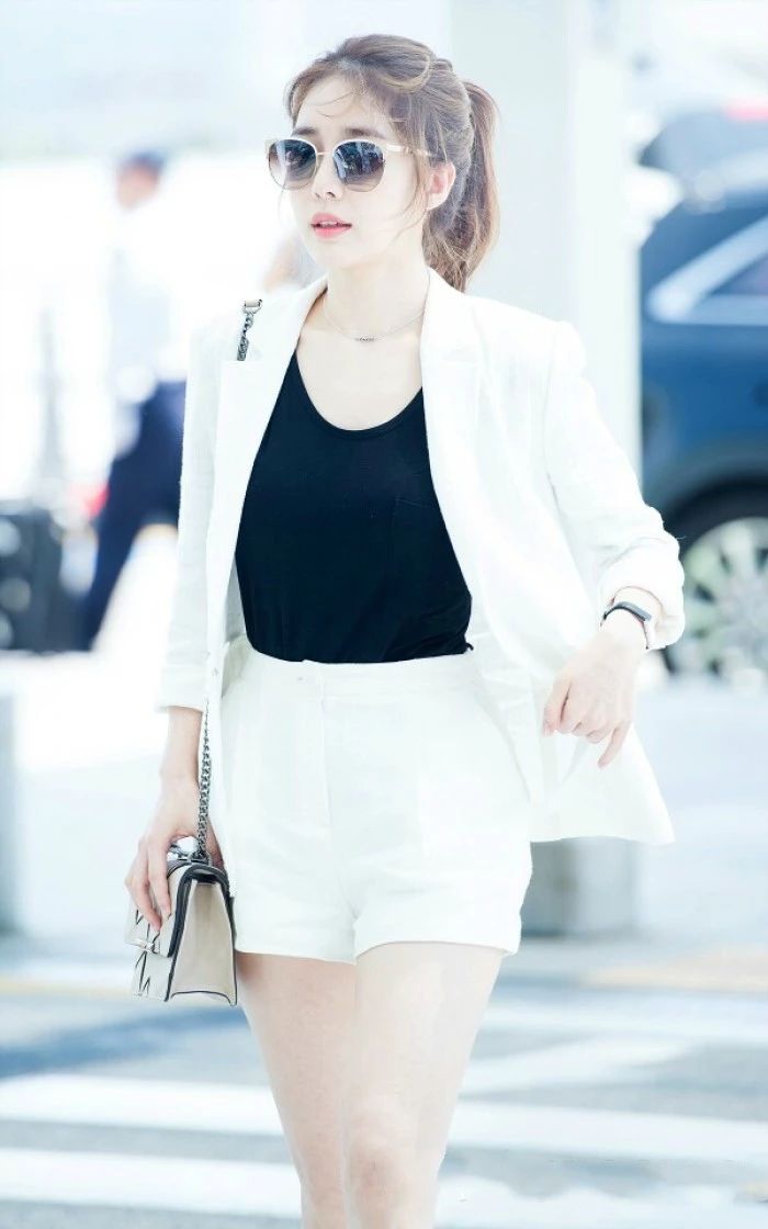 刘仁娜满屏的甜美感,时尚穿搭尽显自身魅力,网友直呼:想恋爱了