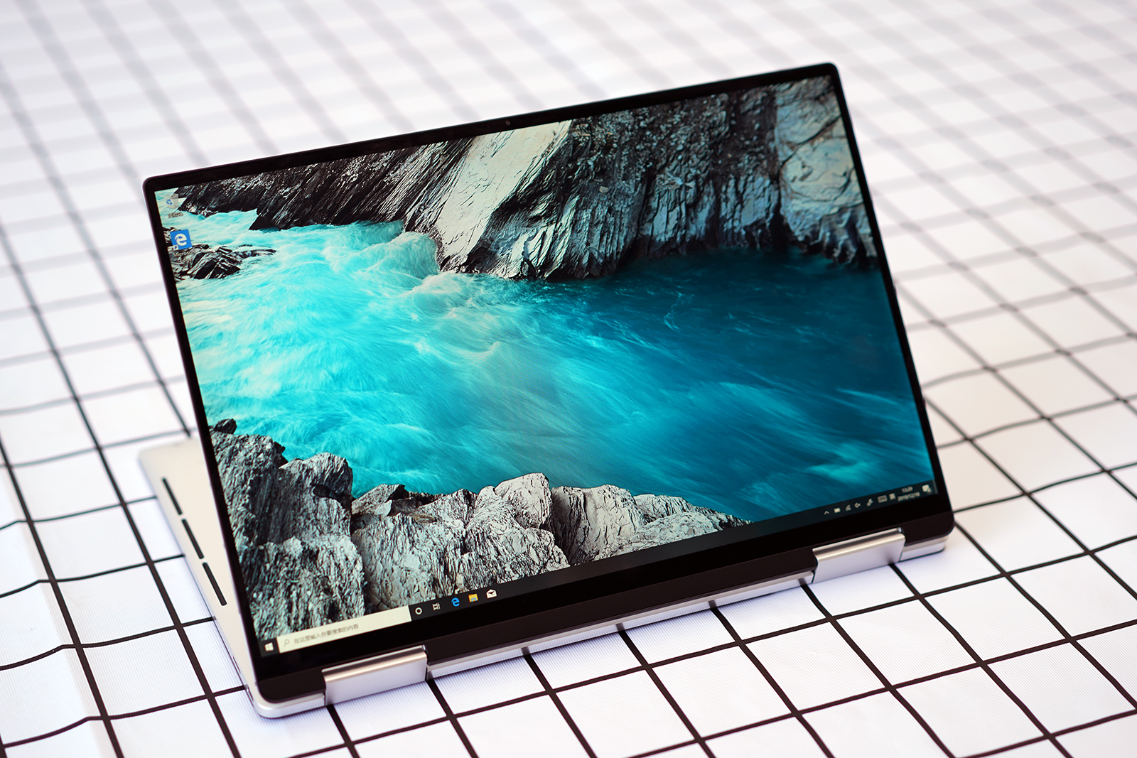 诠释笔电未来形态 戴尔xps 13二合一英特尔移动超能笔记本评测
