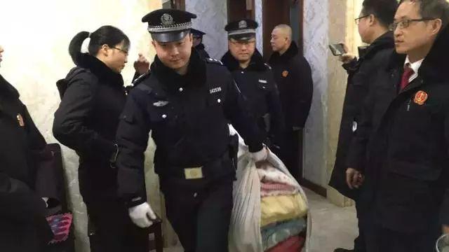 强制腾房4500平米 吕梁中院执行现场!