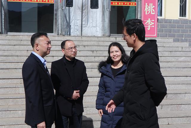 碧桂园集团副总裁陈斌走访崇礼区扶贫学生