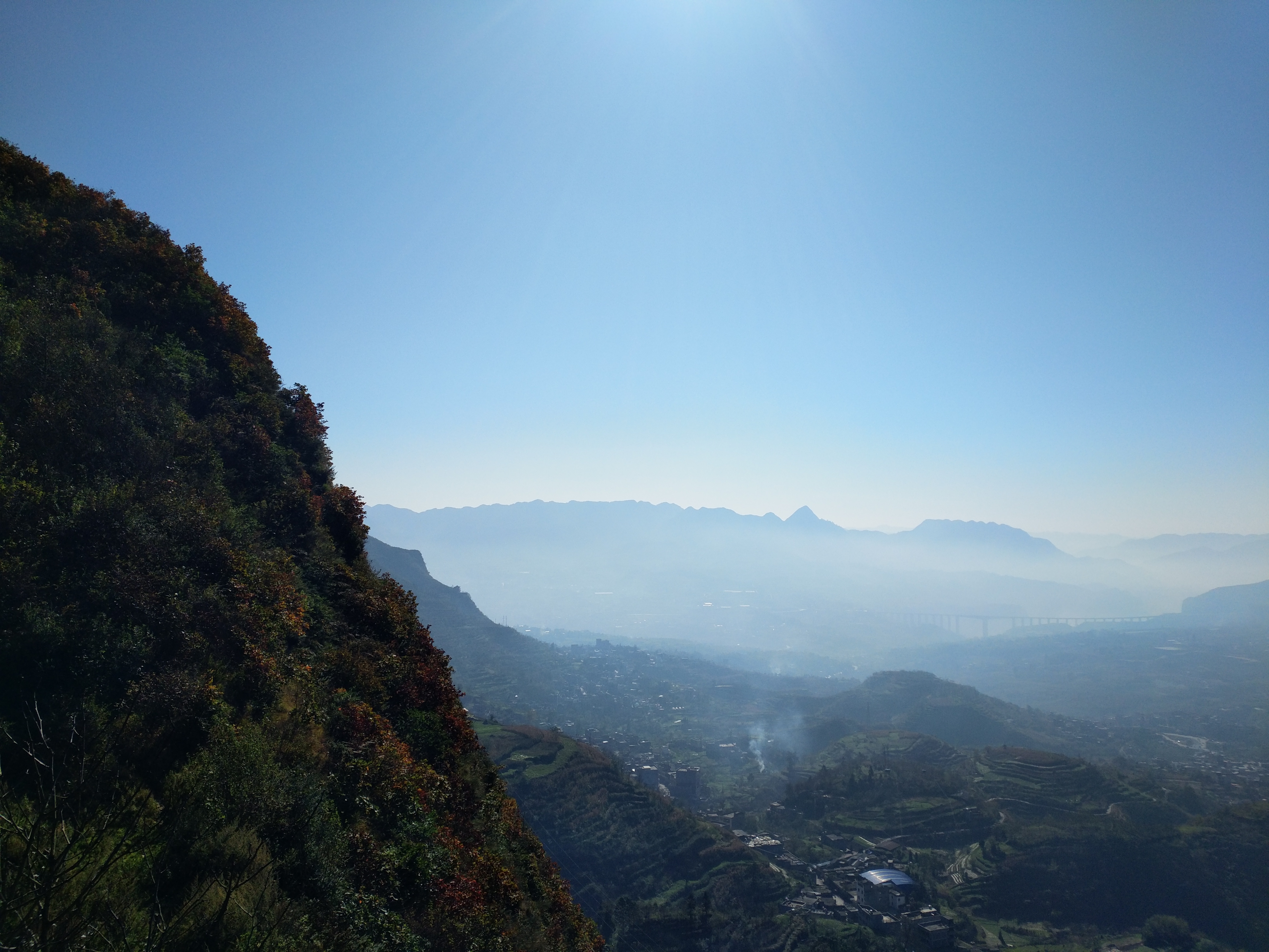 村网三农通:凤翅山下的镇雄美景
